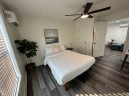 2BR 2B House Close to Downtown