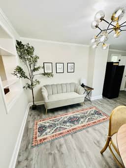 1BR Near Cherrydale Food/Shops and Downtown