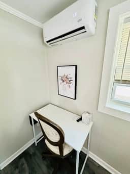 1BR Near Cherrydale Food/Shops and Downtown