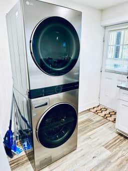 Cool 1BR Near Swamp Rabbit/DT