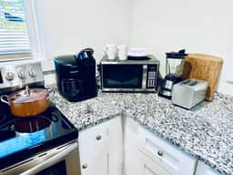 Cool 1BR Near Swamp Rabbit/DT