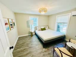 Cute 1 BR with Fire Pit Near DT