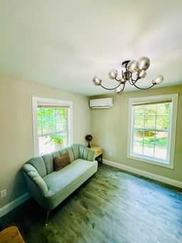 Cute 1 BR with Fire Pit Near DT