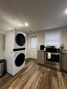 Comfy 2BR Getaway near Downtown!