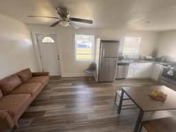 Stylish King 1BR Near Swamp Rabbit Trail