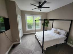 5BR Spacious Retreat Near Swamp Rabbit &Cherrydale
