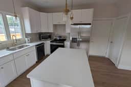 Brand New 3BR Near Cherrydale & Furman Large Yard