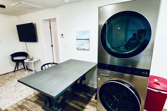 Cool 1BR Near Swamp Rabbit/DT - Image 1