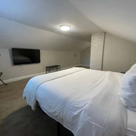 3 Bed 2 Bath Taylor Made Retreat - Image 1