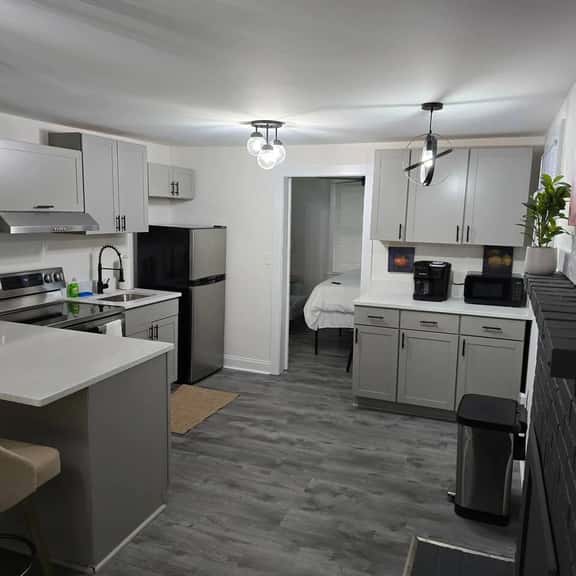 1BR with Picnic Area & Fire Pit - Image 1