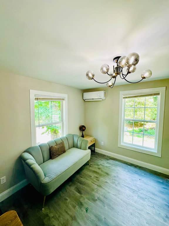 Cute 1 BR with Fire Pit Near DT
