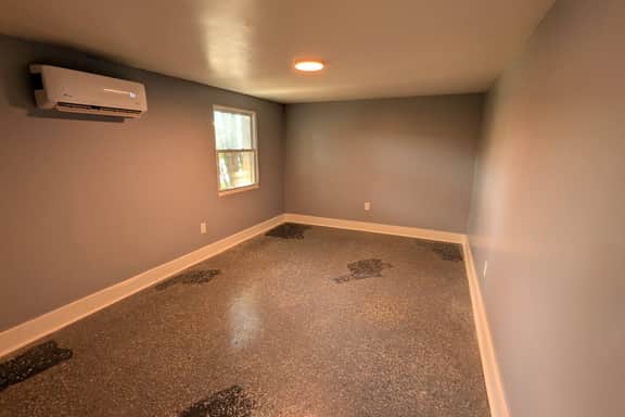 1 BR Near Haywood Mall and Woodruff Rd - Image 2