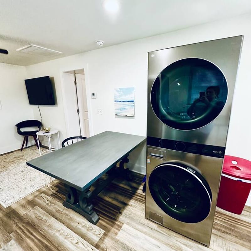 Cool 1BR Near Swamp Rabbit/DT